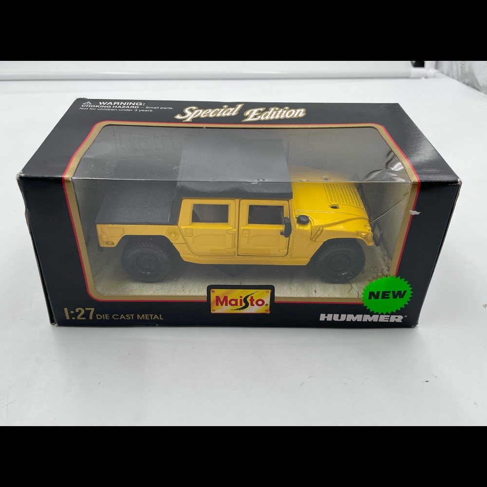 MAISTO SPECIAL EDITION HUMMER YELLOW /BLACK DIE-CAST METAL 1/27.
